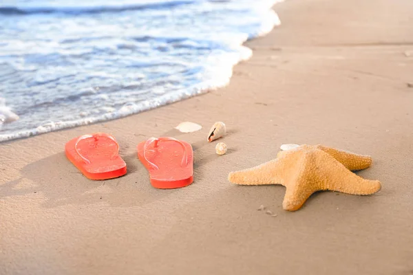 Starfish Flip Flops Beach Sea Resort — Stock Photo, Image