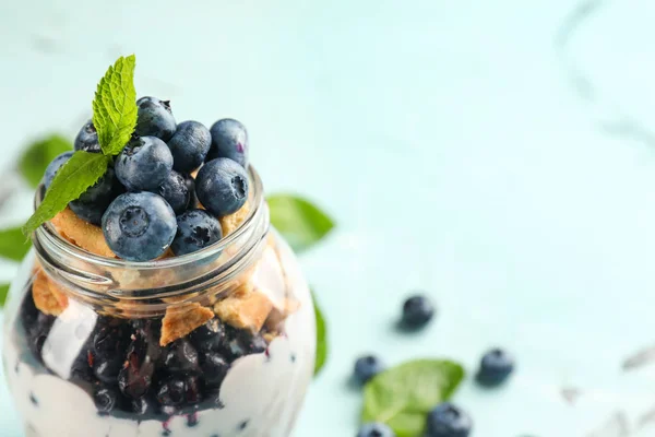 Glass Jar Delicious Blueberry Dessert Closeup — Stock Photo, Image