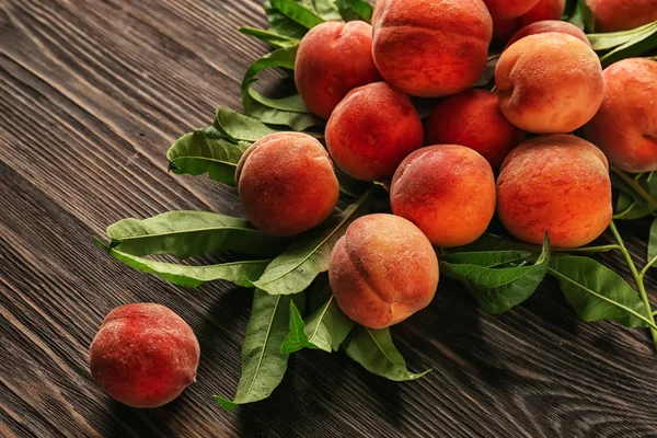 Fresh Peaches Wooden Table — Stock Photo, Image