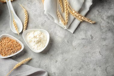 Kase Ham buğday ve un üzerinde masa lambası