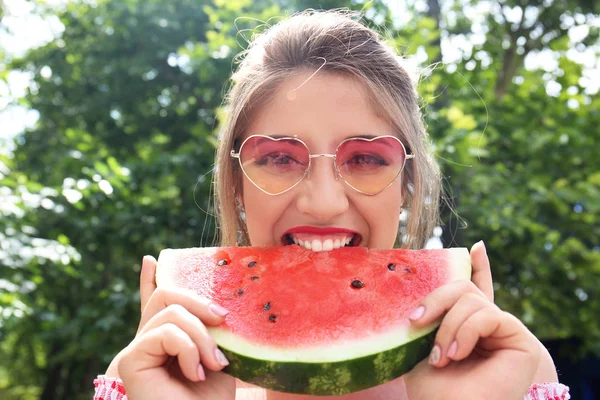 Beautiful Young Woman Eating Slice Tasty Watermelon Outdoors — Stock Photo, Image
