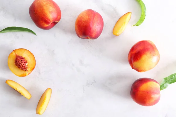 Fresh Sweet Peaches Light Background — Stock Photo, Image