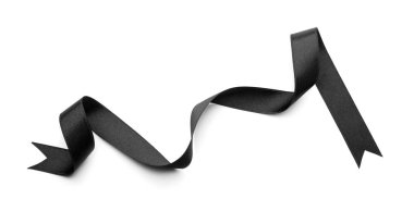 Beyaz arkaplanda siyah kurdele