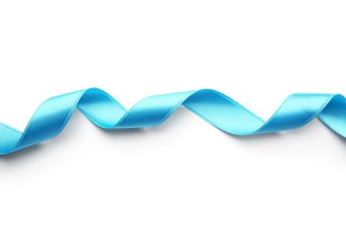 Beyaz arkaplanda mavi kurdele