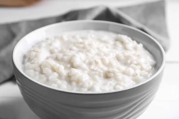 Délicieux Pudding Riz Dans Bol Sur Table Gros Plan — Photo