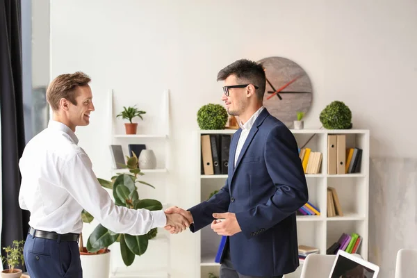 Men Shaking Hands Business Meeting Office — Stock Photo, Image