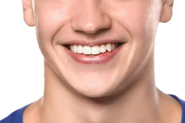 Ung Man Med Friska Tänder Leende Vit Bakgrund Närbild — Stockfoto