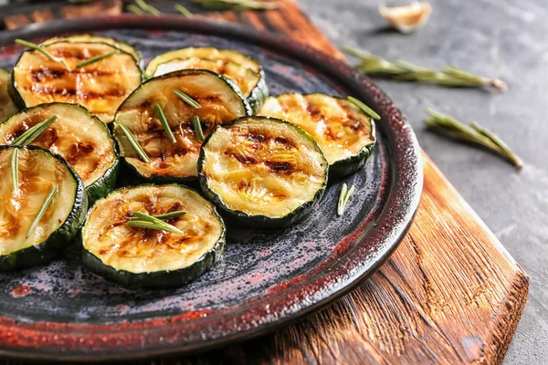 Plate Tasty Grilled Zucchini Wooden Board Closeup — Stock Photo, Image