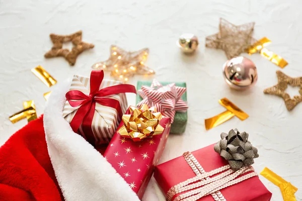 Beautiful Christmas Gift Boxes Decor Light Table — Stock Photo, Image