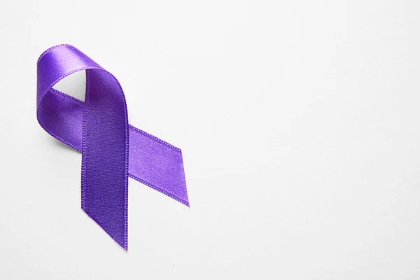 Purple Ribbon Light Background Cancer Concept — Stock Photo, Image