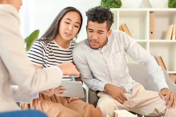 Happy Interracial Couple Real Estate Agent Office — Stock Photo, Image