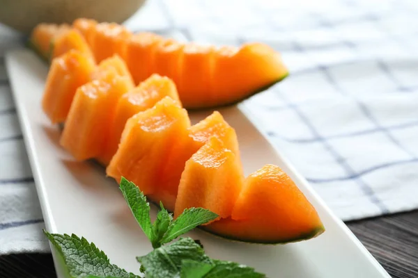 Plate Ripe Cut Melon Table Closeup — Stock Photo, Image