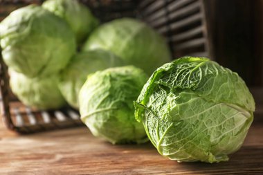 Tahta masada taze lahana