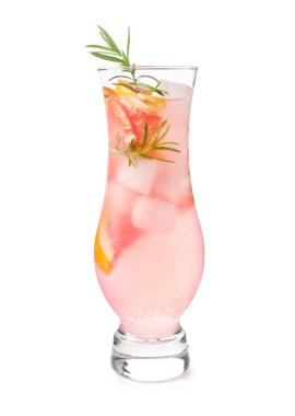 Taze greyfurt kokteyl cam beyaz zemin üzerine biberiye ile