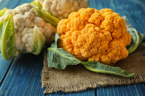 Color Cauliflowers Wooden Table — Stock Photo, Image