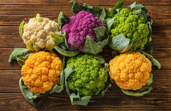 Colorful Cauliflowers Wooden Table Top View — Stock Photo, Image