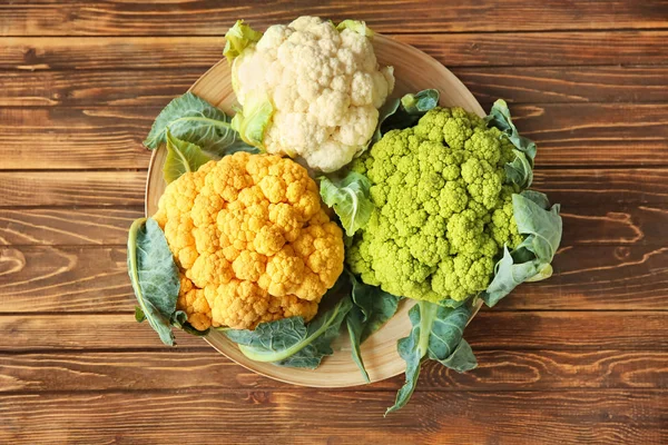 Plate Colorful Cauliflowers Wooden Table — Stock Photo, Image