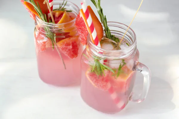 Fresh Grapefruit Cocktail Rosemary Mason Jars Light Table — Stock Photo, Image