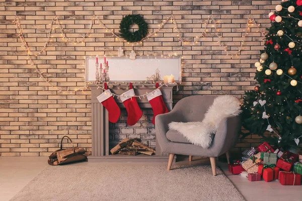 Stylish Interior Room Beautiful Christmas Fir Tree Decorative Fireplace — Stock Photo, Image