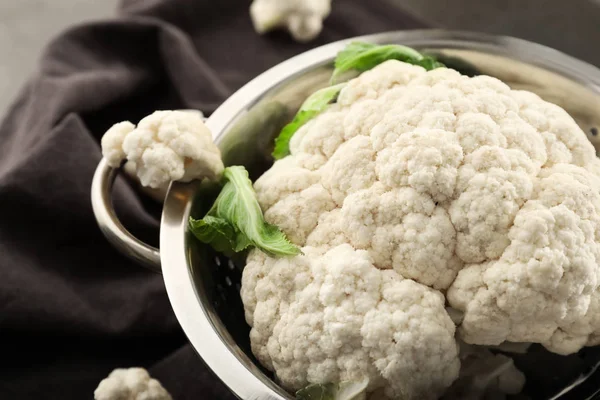 Colander Cauliflower Cabbage Closeup — Stock Photo, Image