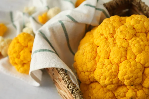 Tray Yellow Cauliflower Cabbage Table Closeup — Stock Photo, Image