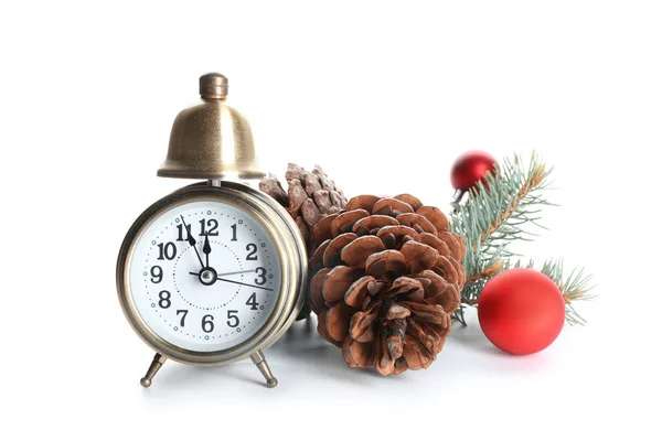 Reloj Despertador Decoración Festiva Sobre Fondo Blanco Cuenta Atrás Navidad — Foto de Stock