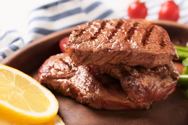 Tasty Grilled Steaks Sliced Lemon Plate Closeup — Stok fotoğraf