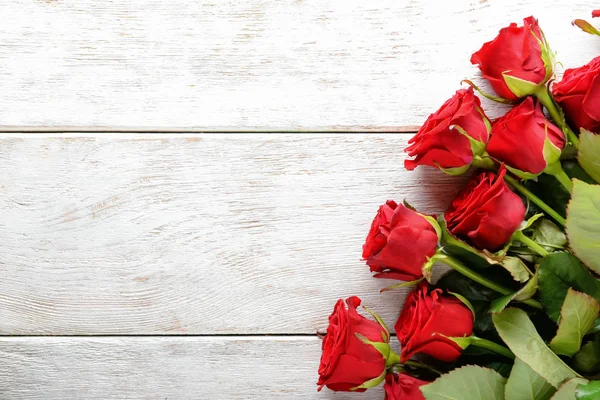 Красивые Красные Розы Белом Фоне — стоковое фото