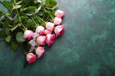 Yeşil tablo güzel güller