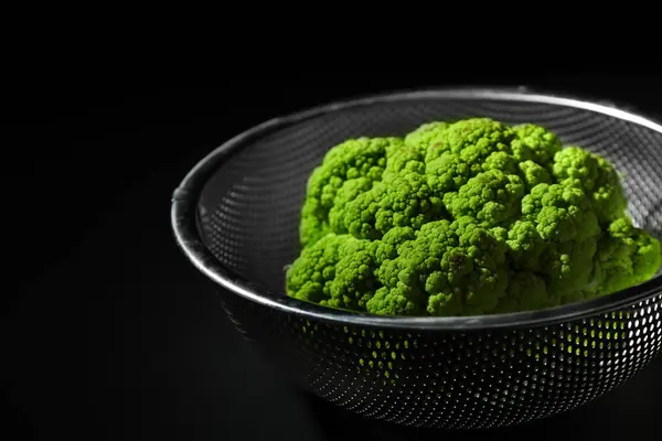 Sieve Green Cauliflower Cabbage Black Background Closeup — Stock Photo, Image