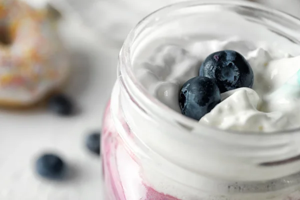 Mason Jar Delicious Blueberry Milkshake Closeup — Stock Photo, Image