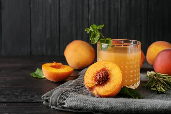 Peach Juice Glass Table — Stock Photo, Image
