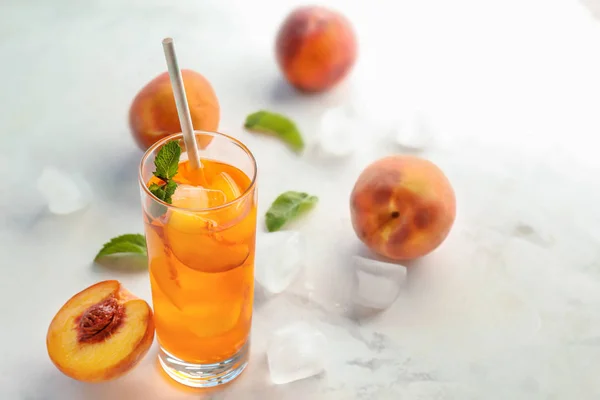 Peach Cocktail Glas Lichttafel — Stockfoto