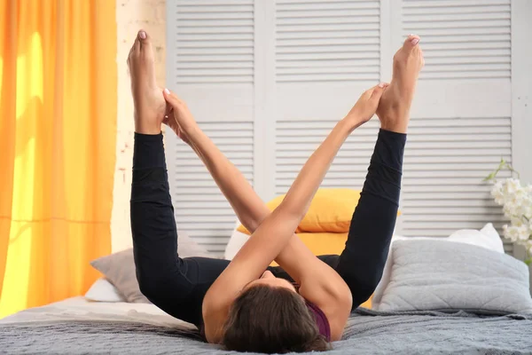 Sporty Woman Practicing Yoga Bedroom — Stock Photo, Image