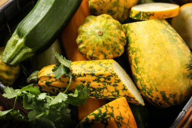 Taze çiğ kabakları, portre