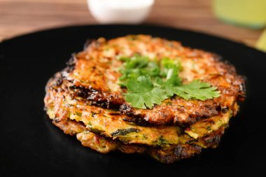 Lezzetli kabak krep plaka, portre