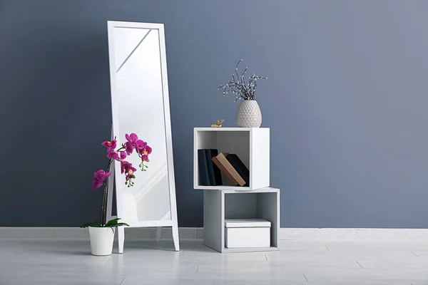 Big Mirror Furniture Color Wall Room — Stock Photo, Image