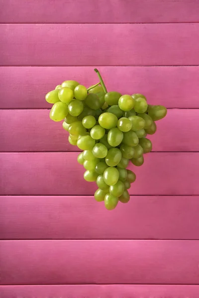 Uvas Maduras Frescas Sobre Fundo Madeira Cor — Fotografia de Stock