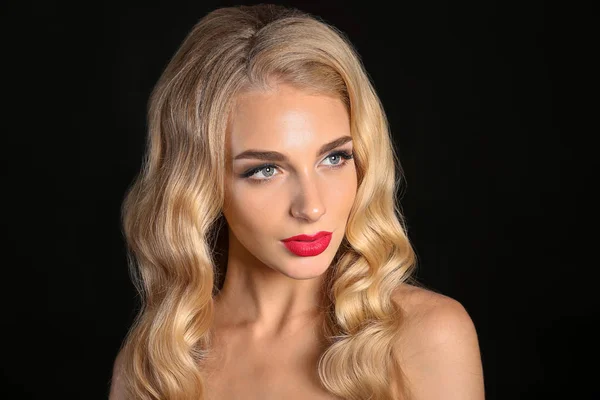 Beautiful Young Woman Bright Red Lipstick Dark Background — Stock Photo, Image