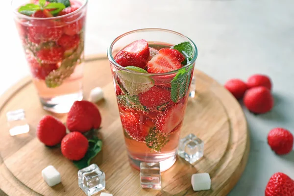 Glasses Fresh Strawberry Mojito Wooden Board — Stock Photo, Image