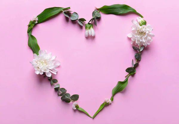 Heart Made Beautiful Flowers Leaves Color Background — Stock Photo, Image