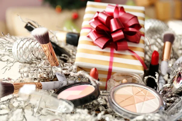 Set Decorative Cosmetics Christmas Present Wreath Table — Stock Photo, Image