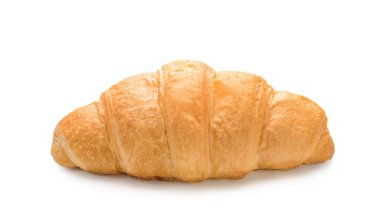 Beyaz zemin üzerine lezzetli kruvasan