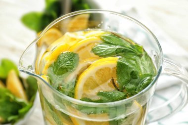 Tablo, closeup taze limonata sürahi