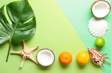 Lezzetli meyve ve renk arka plan üzerinde kabukları ile kompozisyon