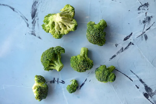 Fresh Green Broccoli Color Table — Stock Photo, Image