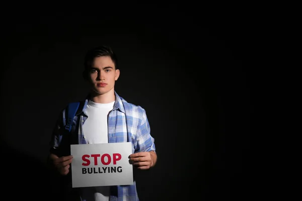 Adolescente Niño Sosteniendo Hoja Papel Con Texto Detener Bullying Sobre — Foto de Stock