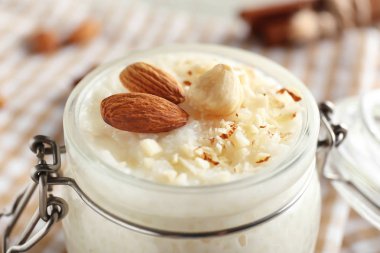 Kavanoz, closeup yer lezzetli sütlaç