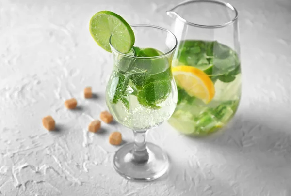 Glassware Fresh Mojito Light Table — Stock Photo, Image