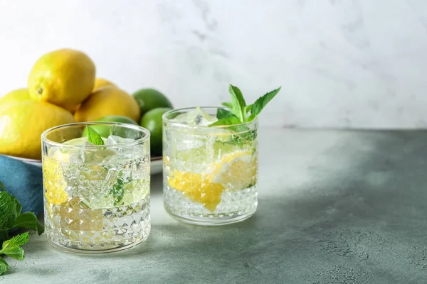 Glasses Fresh Lime Lemonade Grey Table — Stock Photo, Image